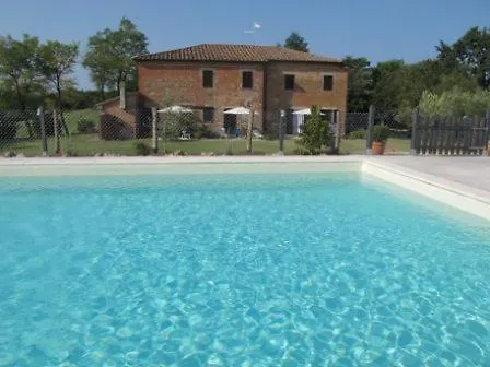 Apartment Sleeps 4 *